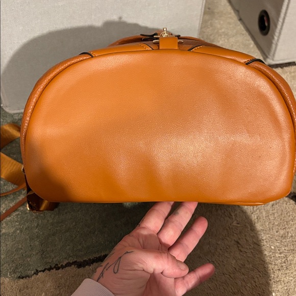 Unique Zipper Backpack 🎒 - Picture 4 of 9